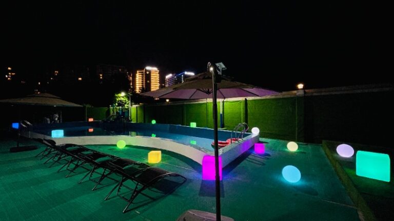 Swimming pool 11